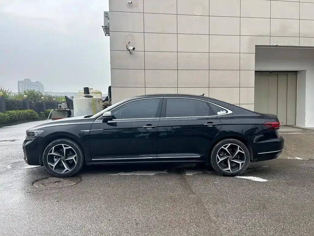 Volkswagen Passat — фото 9