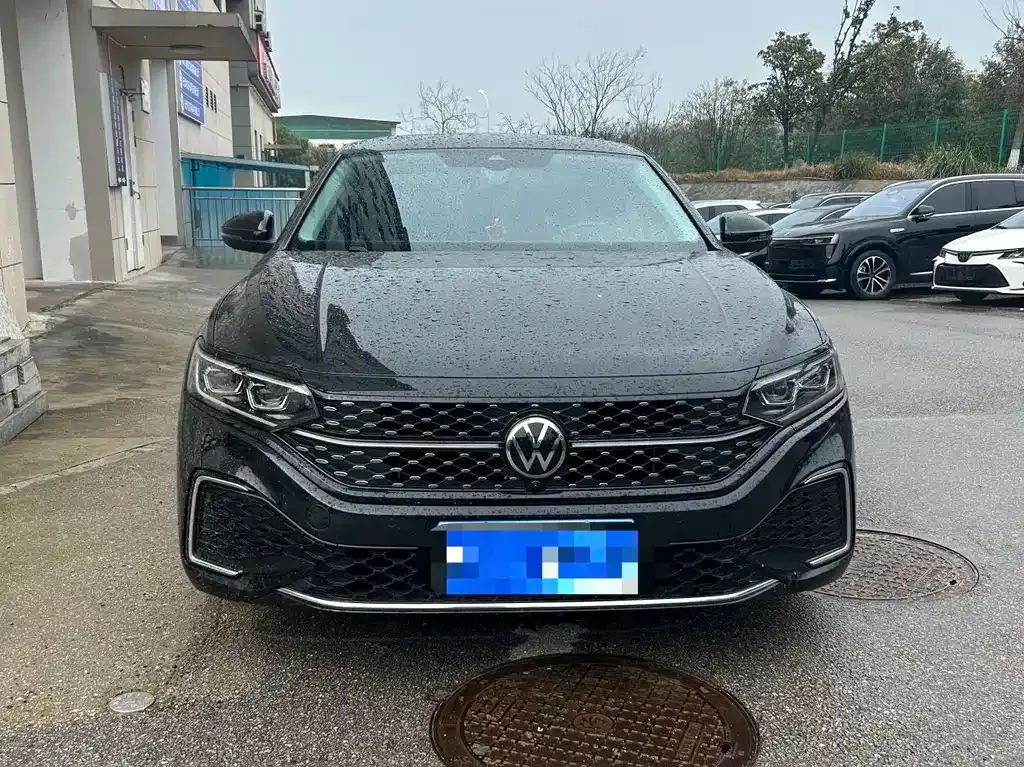 Volkswagen Passat — фото 7