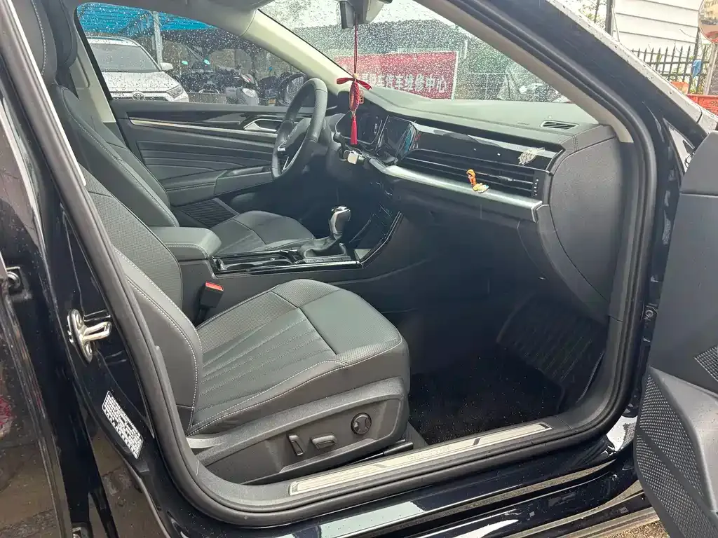 Volkswagen Passat — фото 10