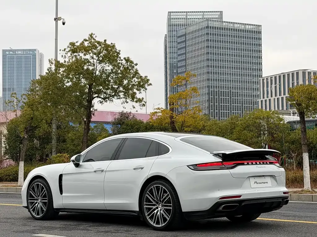 Porsche Panamera — фото 9