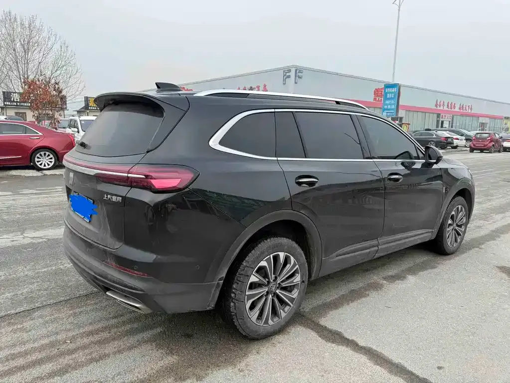 Buick Envision Plus — фото 9