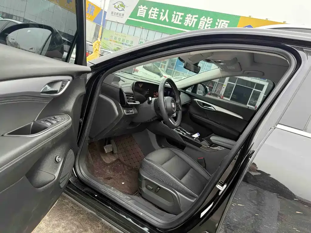 Buick Envision Plus — фото 7