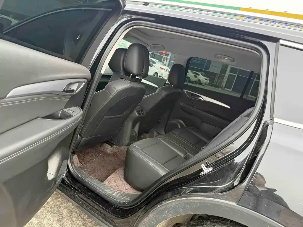 Buick Envision Plus — фото 8