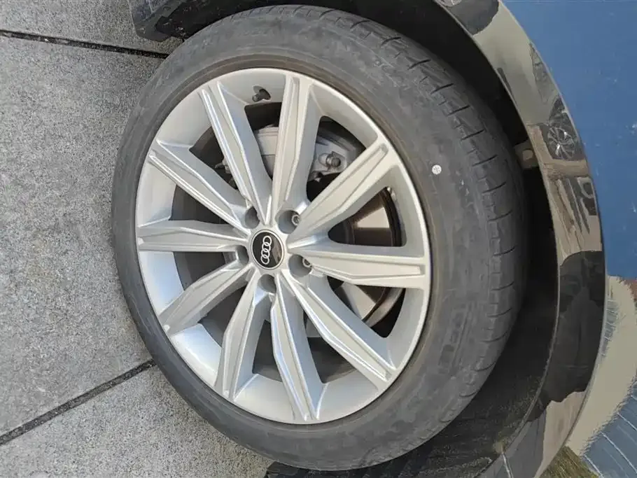 Audi A6L 2024 из CN, фото 6