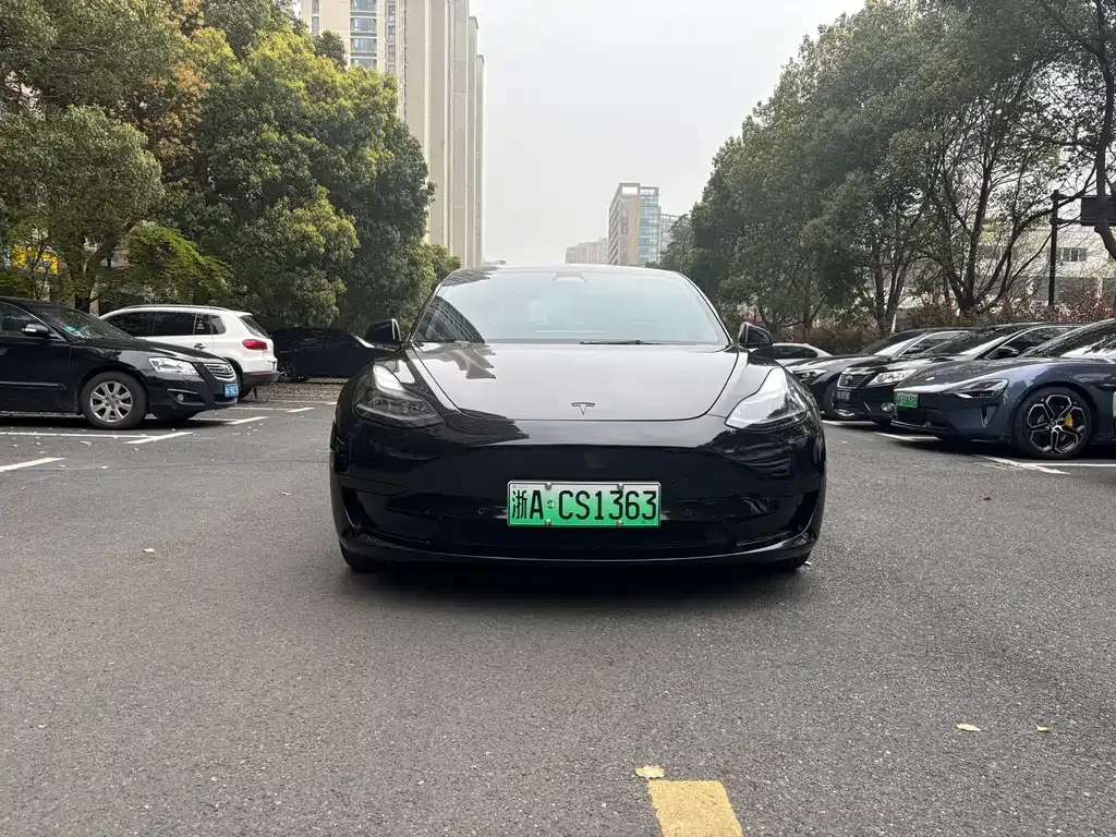 Tesla Model 3 — фото 5