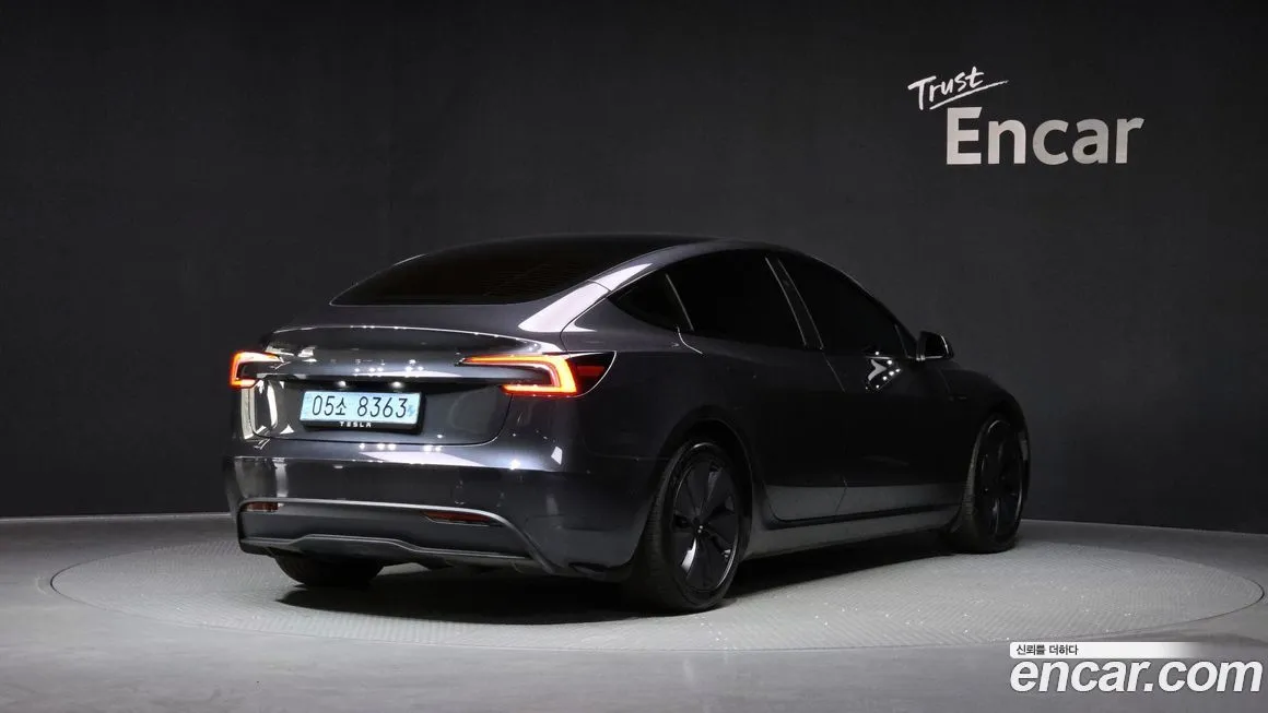 Tesla Model 3 — фото 4