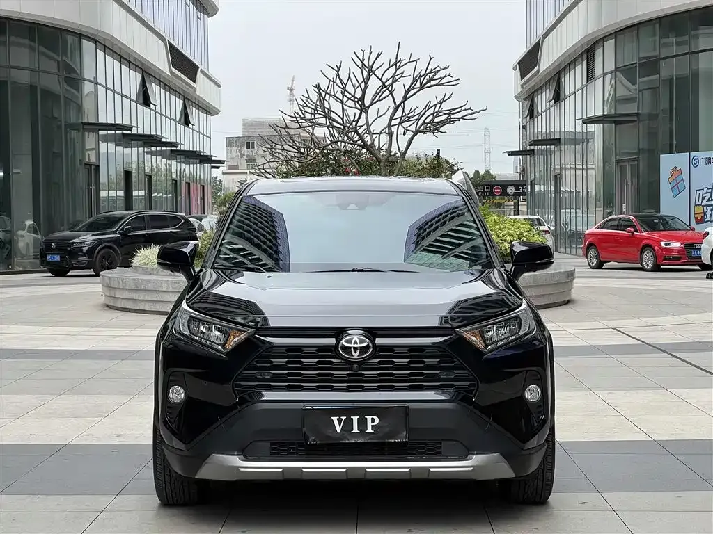 Toyota RAV4 2023 из CN, фото 7