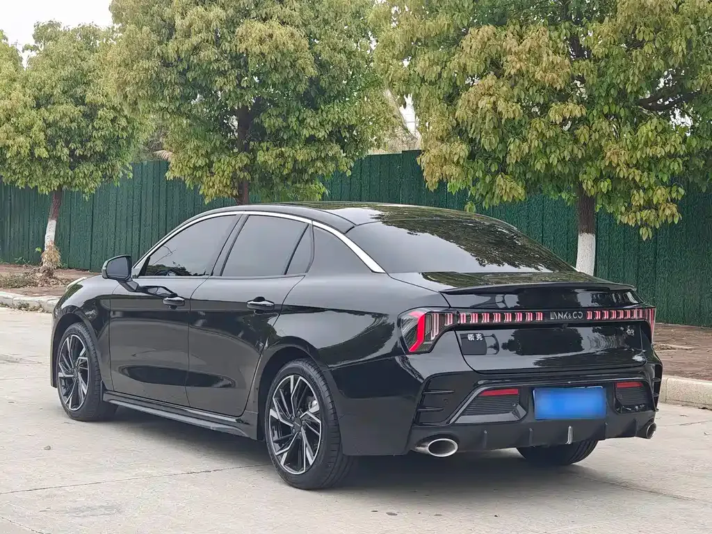 Lynk & Co 03 2023 из CN, фото 6