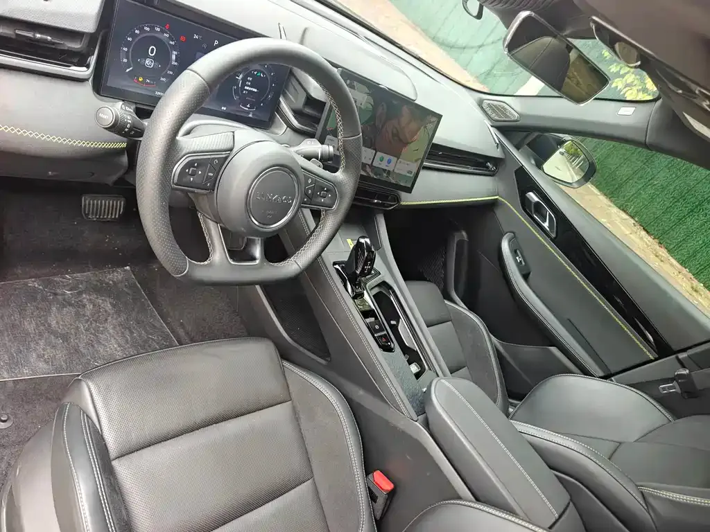 Lynk & Co 03 2023 из CN, фото 3