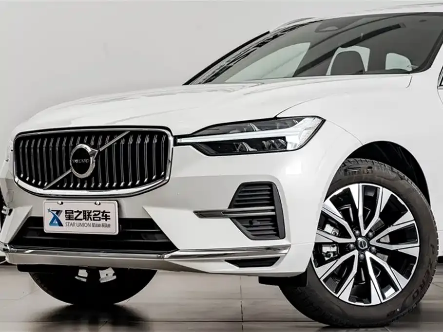 Volvo XC60 — фото 6