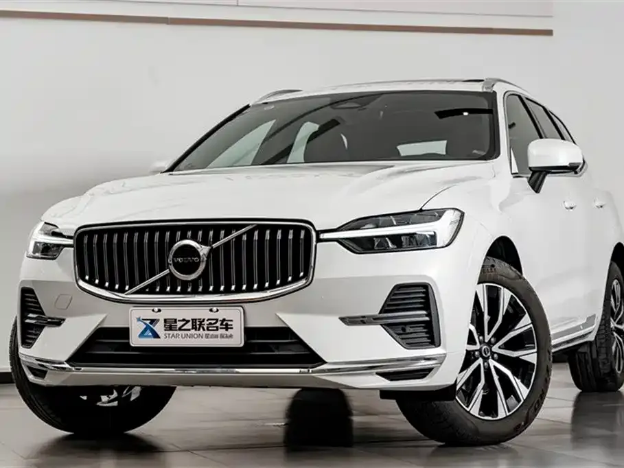 Volvo XC60 — фото 8