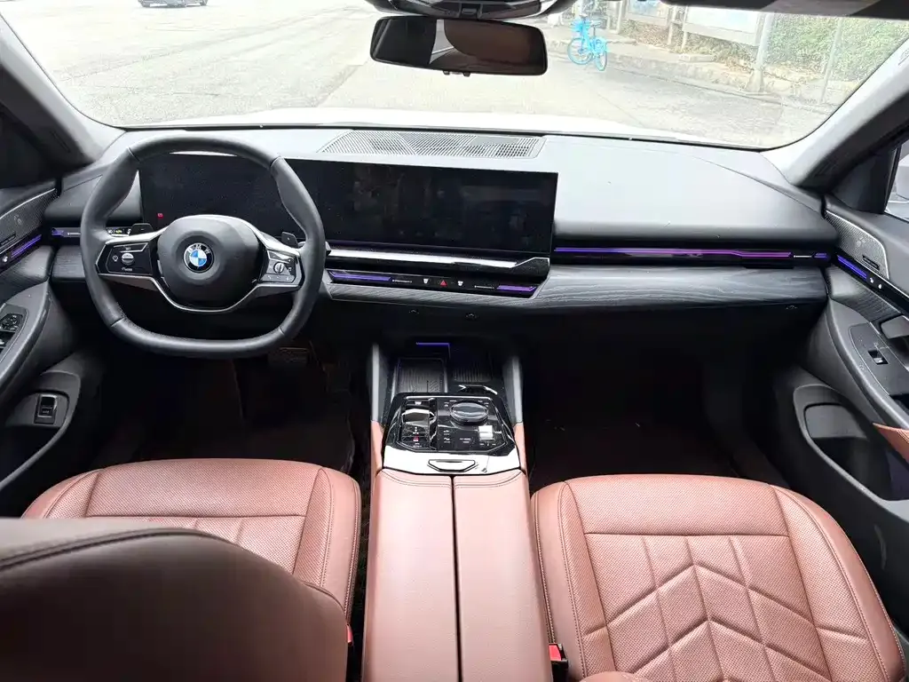 BMW 5 Series — фото 2