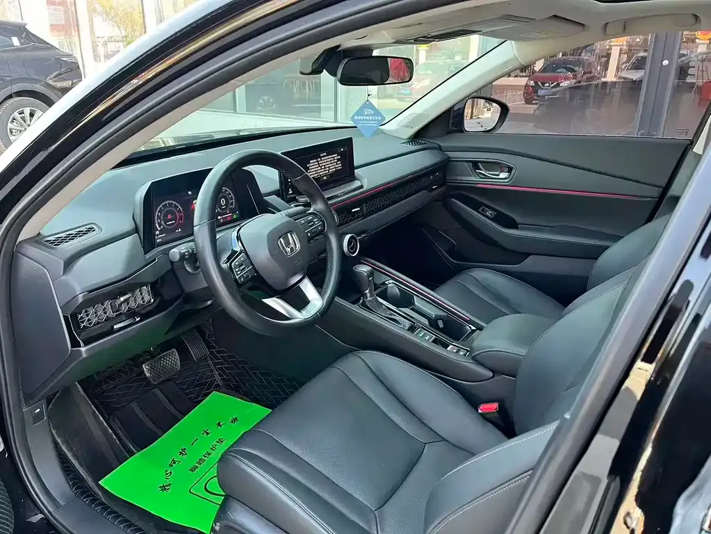 Honda Accord — фото 9