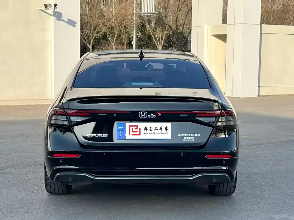 Honda Accord — фото 3