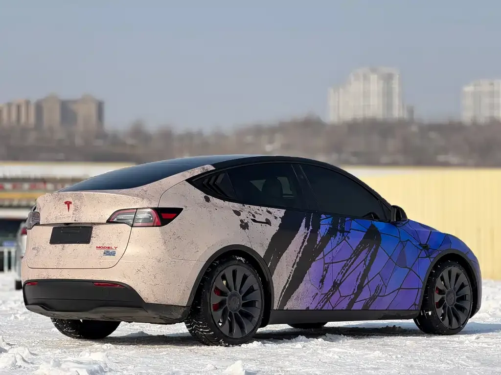 Tesla Model Y — фото 9