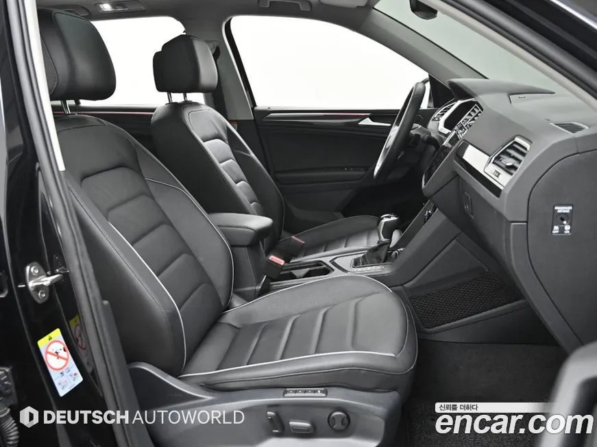 Volkswagen Tiguan — фото 8