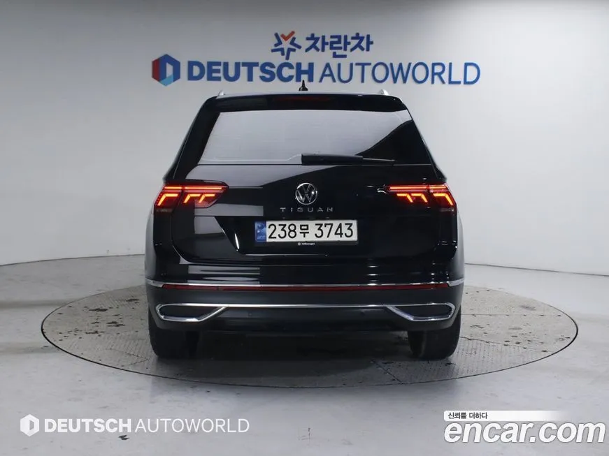 Volkswagen Tiguan — фото 10