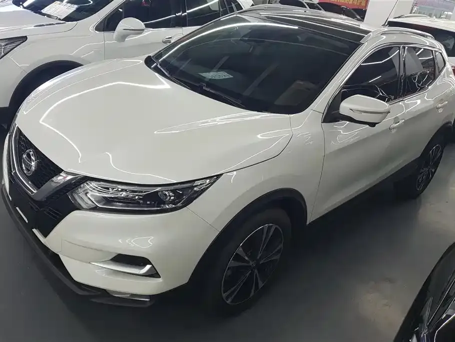 Nissan Qashqai — фото 1