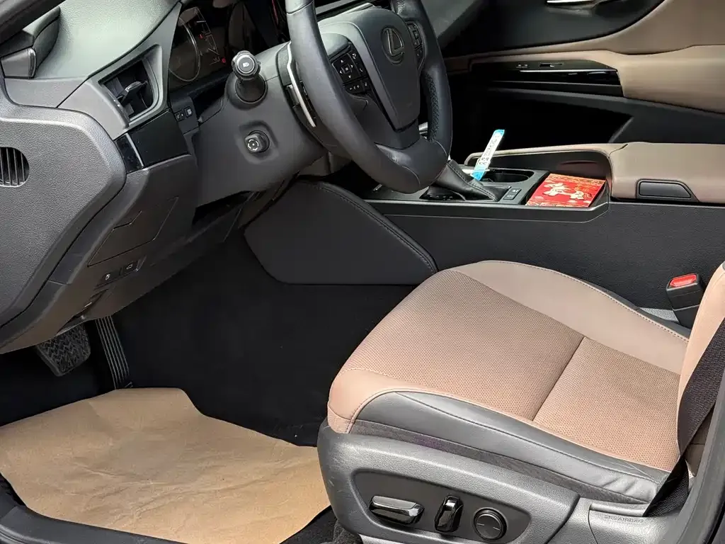 Lexus ES 2023 из CN, фото 2