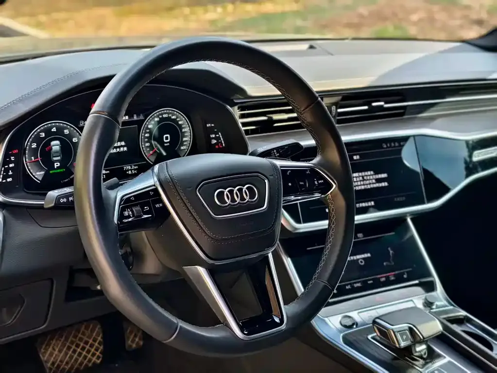 Audi A6L — фото 6