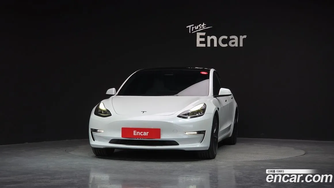 Tesla Model 3 — фото 10