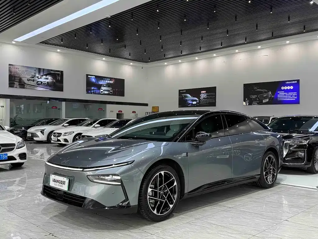 XPeng P7+ — фото 1