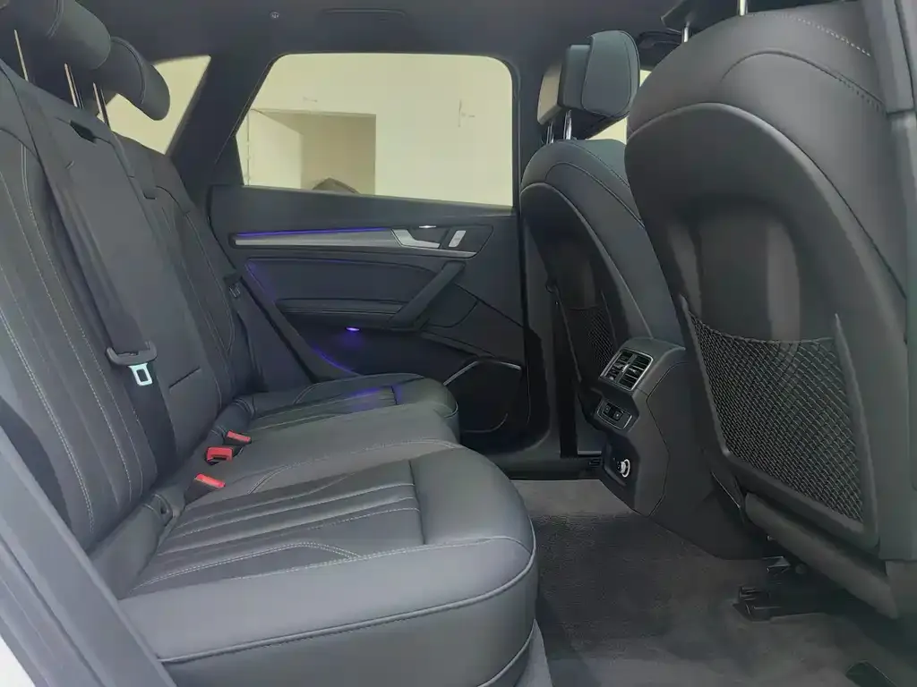 Audi Q5L 2023 из CN, фото 8