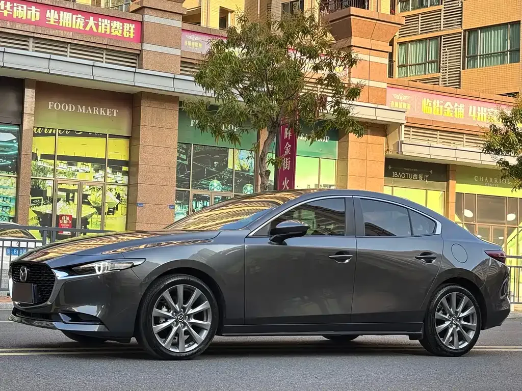 Mazda 3 Axela 2024 из CN, фото 1