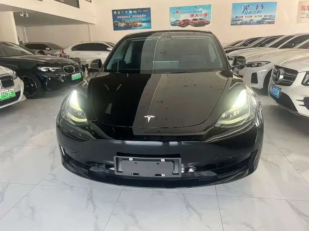 Tesla Model 3 — фото 9