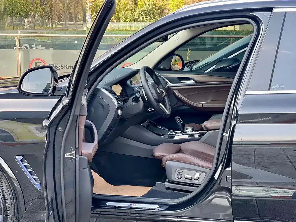 BMW X3 — фото 10