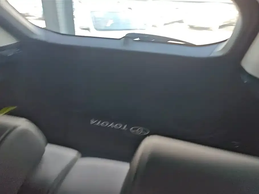 Toyota Wildlander 2023 из CN, фото 4