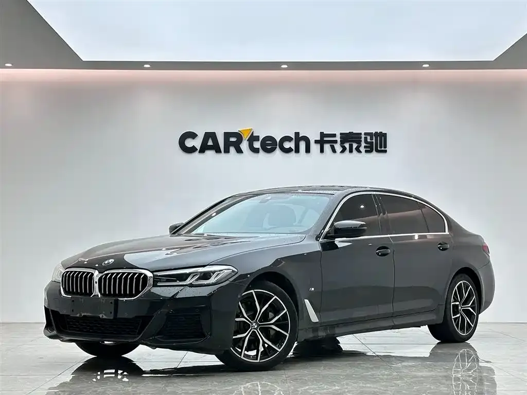 BMW 5 Series — фото 1