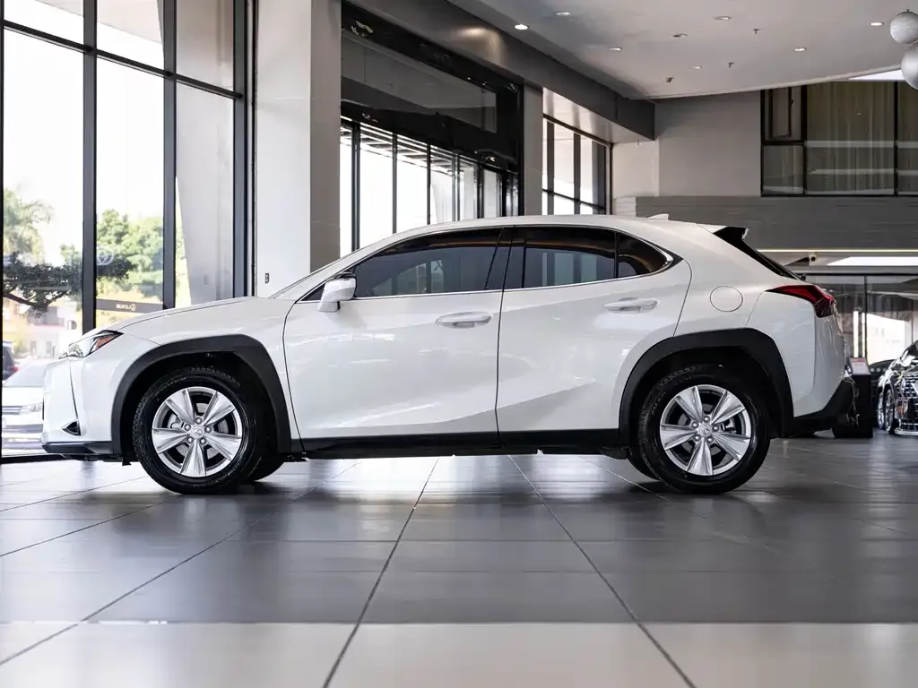 Lexus UX — фото 9