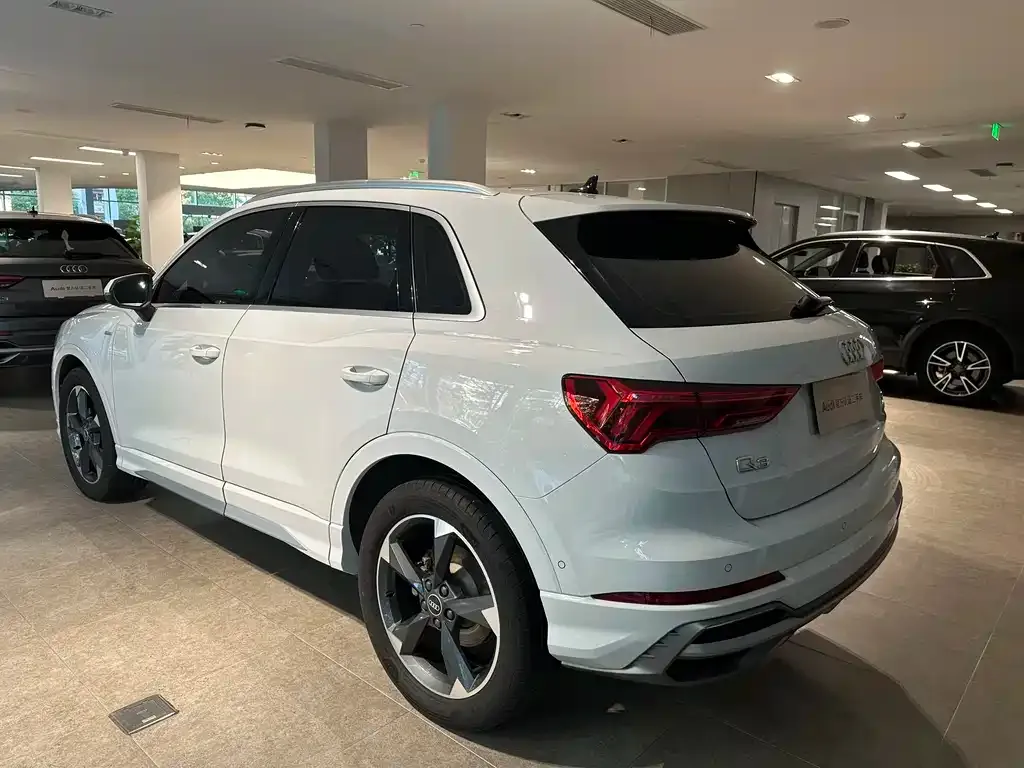 Audi Q3 — фото 5
