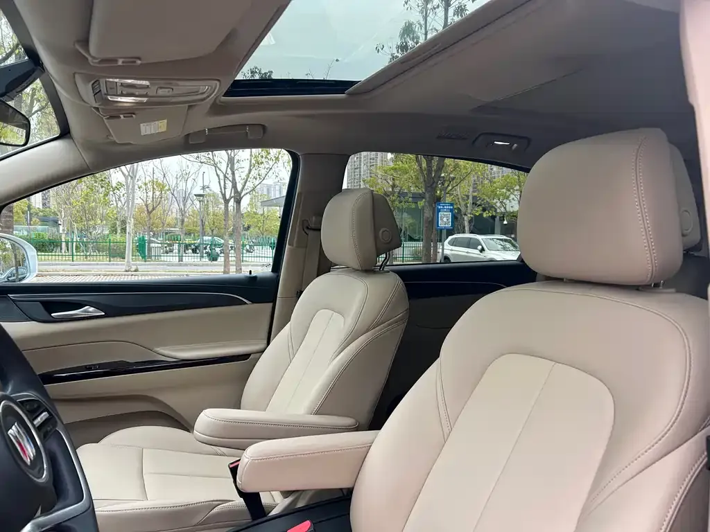 Buick GL8 Hybrid — фото 3