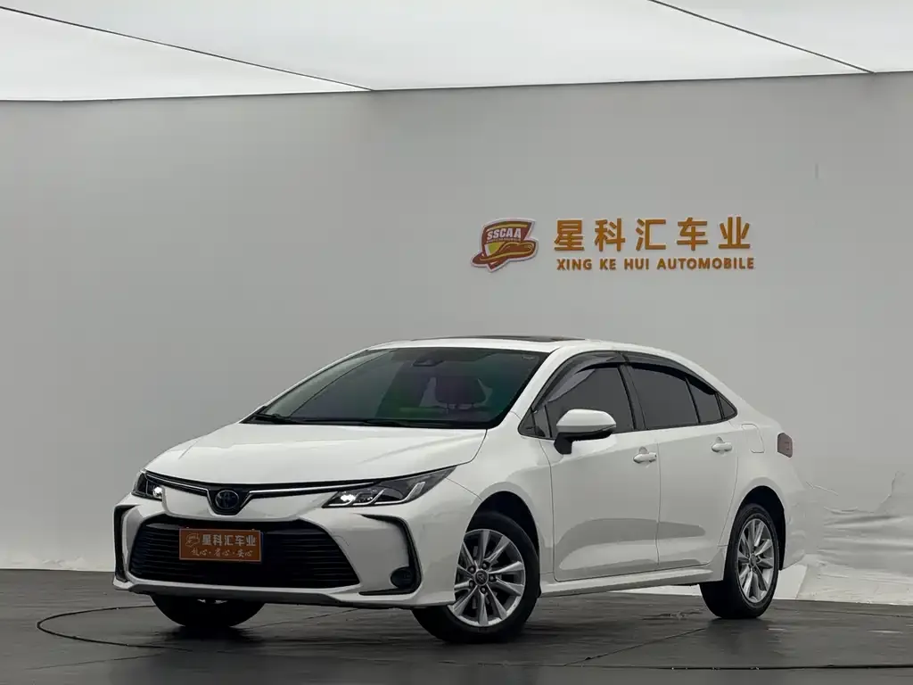 Toyota Corolla 2023 из CN, фото 1