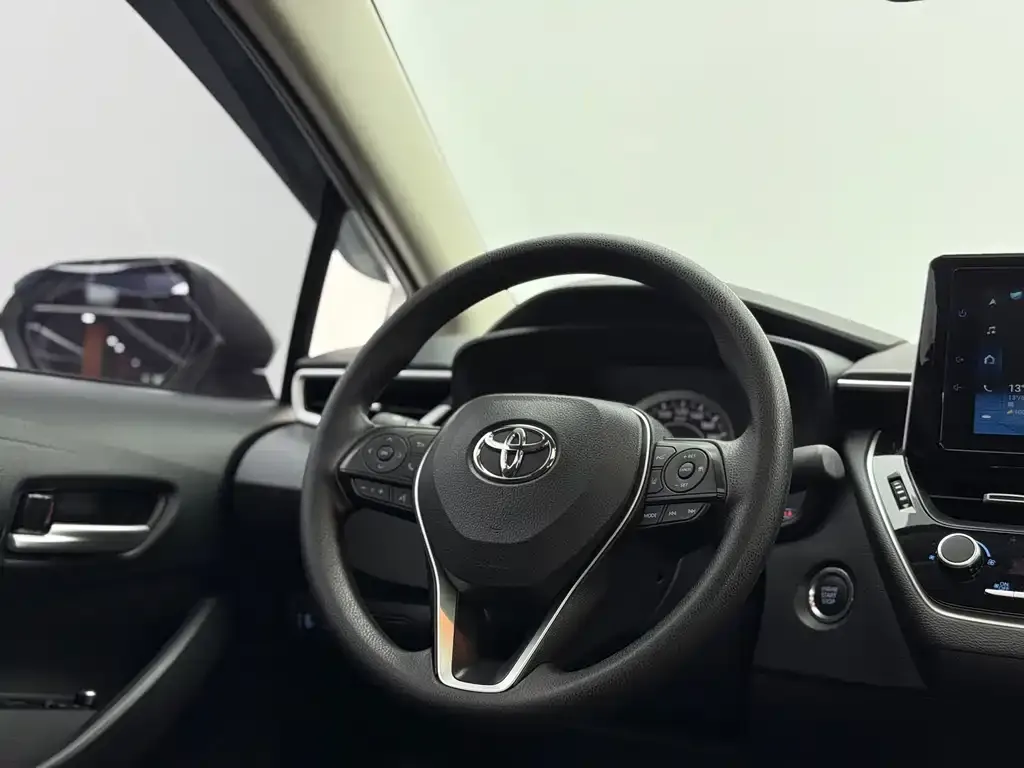 Toyota Corolla 2023 из CN, фото 3