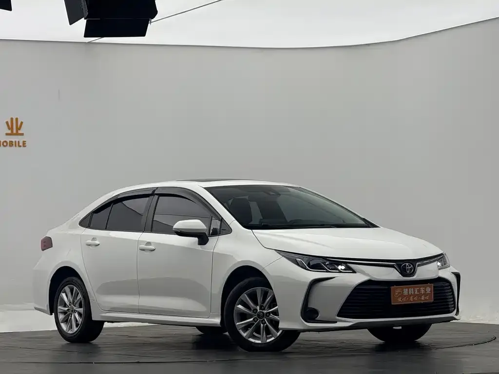 Toyota Corolla 2023 из CN, фото 2