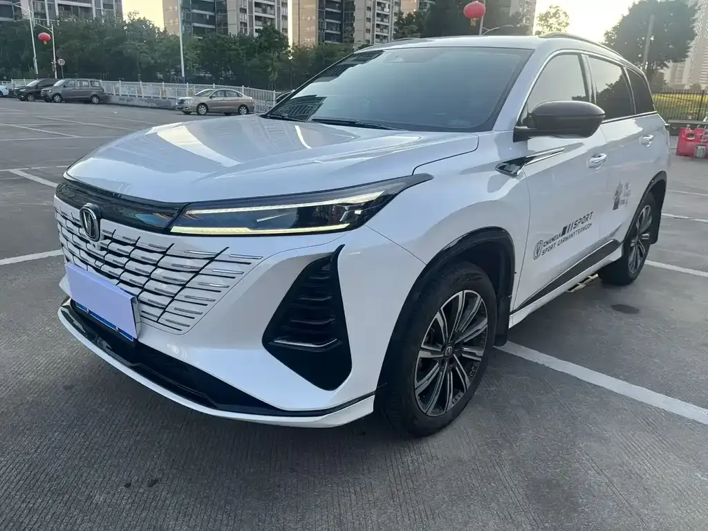 Changan CS75PLUS — фото 1