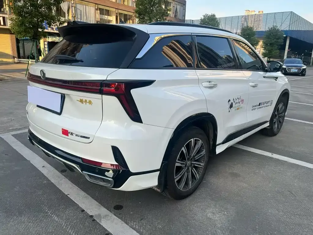 Changan CS75PLUS — фото 3