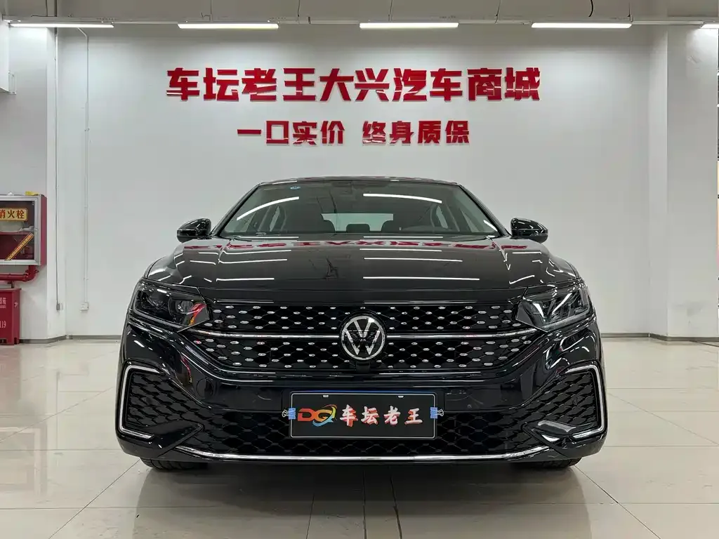 Volkswagen Passat — фото 7