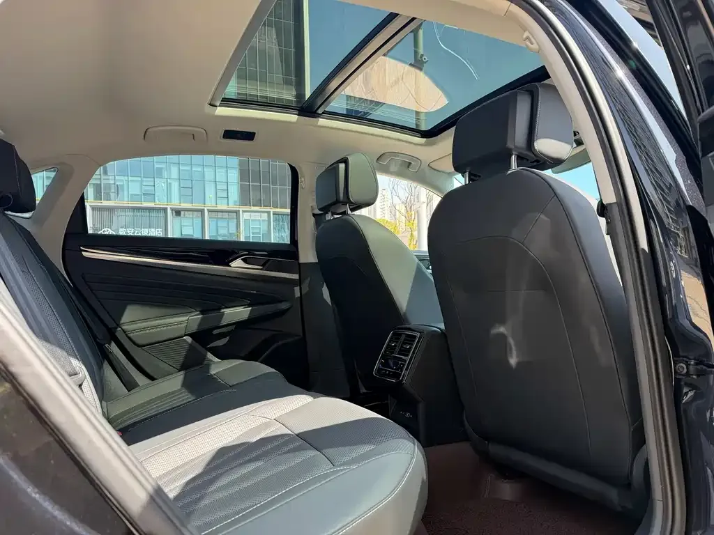 Volkswagen Passat — фото 3