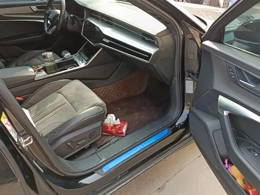 Audi A6L 2021 из CN, фото 4