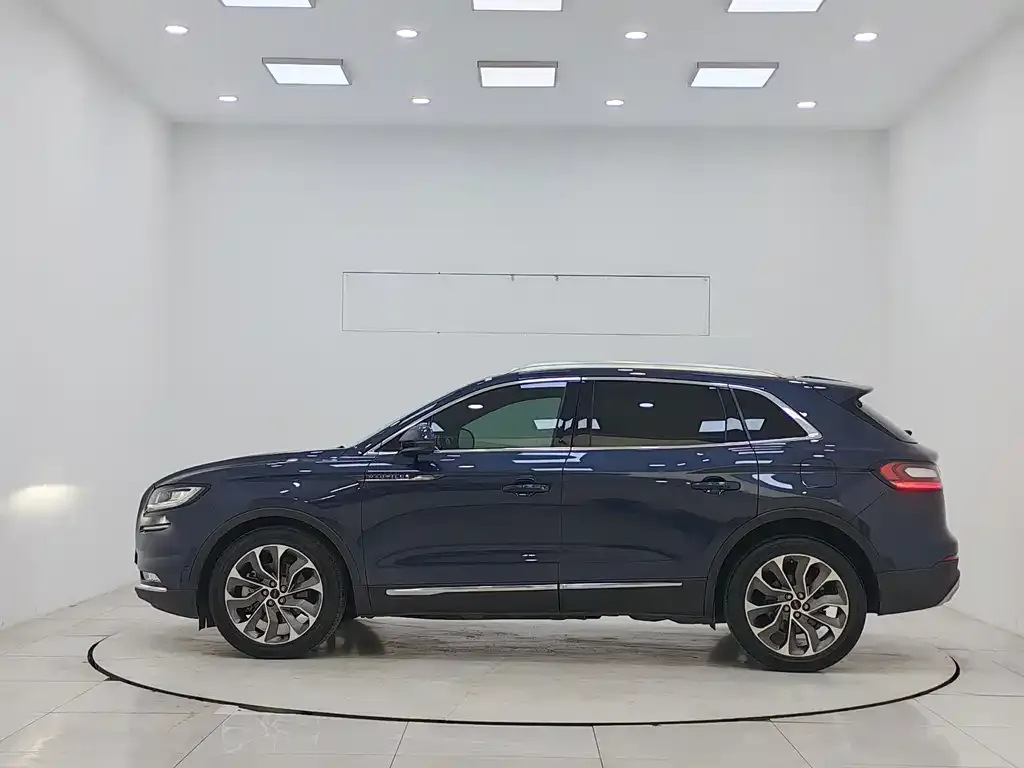 Lincoln Nautilus 2022 из CN, фото 5