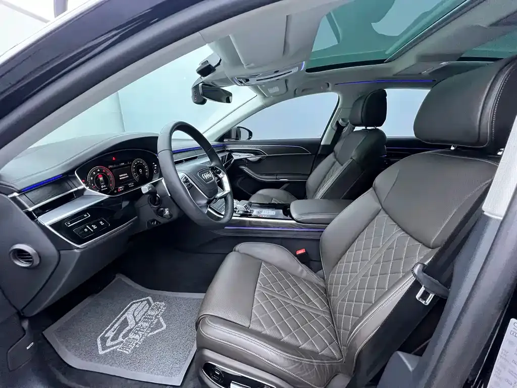 Audi A8 2023 из CN, фото 7