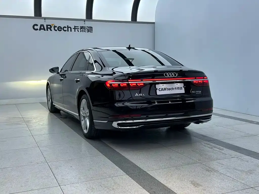 Audi A8 2023 из CN, фото 6