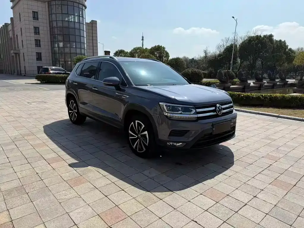 Volkswagen Tharu — фото 1