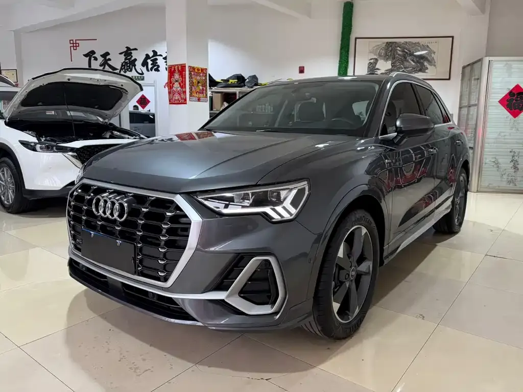 Audi Q3 2023 из CN, фото 1