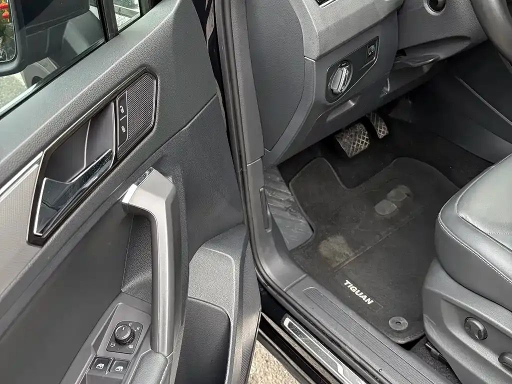 Volkswagen Tiguan L 2021 из CN, фото 6