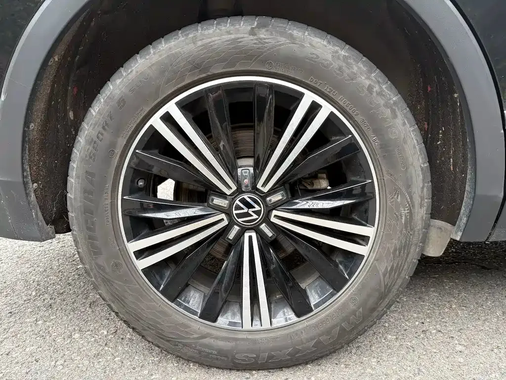 Volkswagen Tiguan L 2021 из CN, фото 9